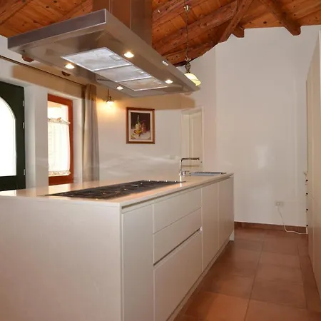 Casa Degli Artisti * 罗维尼