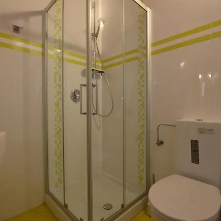 Casa Degli Artisti * 罗维尼