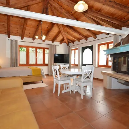 Casa Degli Artisti 招待所 *